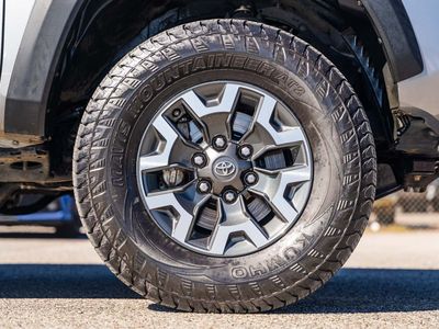 2017 Toyota Tacoma - Photo 8
