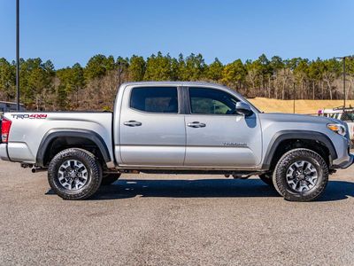 2017 Toyota Tacoma - Photo 7