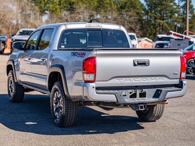 2017 Toyota Tacoma - Photo 4