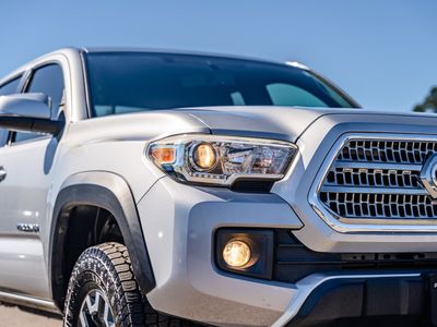 2017 Toyota Tacoma - Photo 9