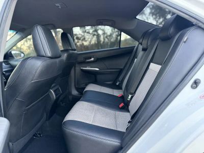 2014 Toyota Camry — photo 12 view