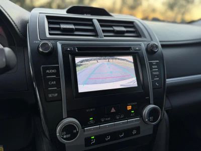 2014 Toyota Camry — photo 17 view