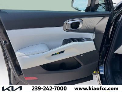 2026 Kia Sorento Hybrid — photo 23 view