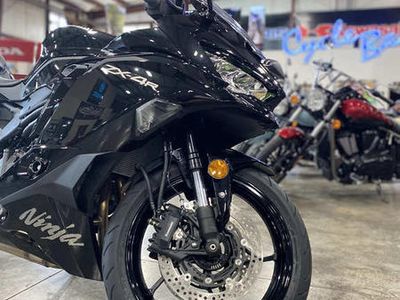 2025 Kawasaki NINJA ZX-4R ABS - Photo 9
