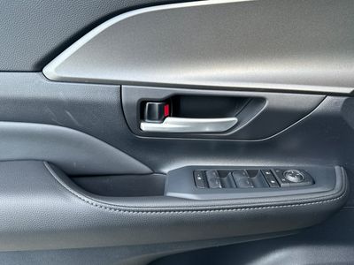 2026 Toyota Grand Highlander Hybrid — photo 12 view