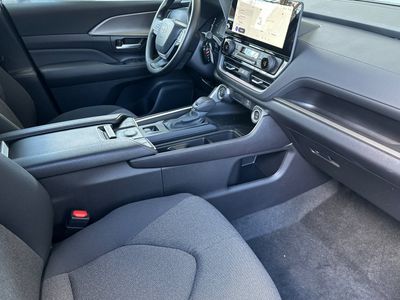 2026 Toyota Grand Highlander Hybrid — photo 18 view
