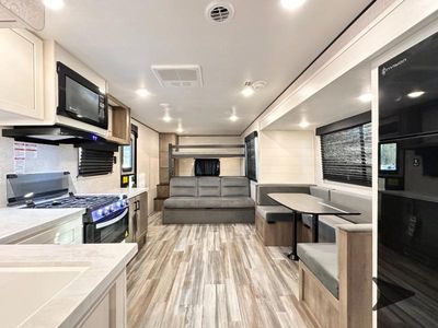 2025 Jayco Jay Flight SLX — photo 24 view