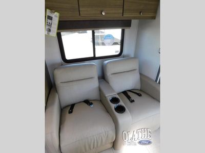 2026 Coachmen RV Freelander - Photo 12