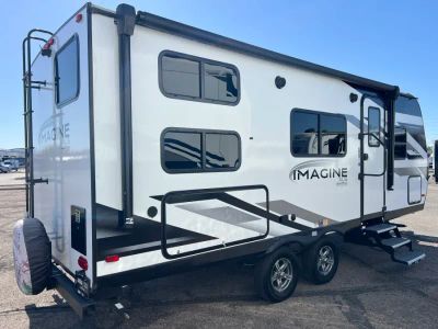 2023 Grand Design IMAGINE XLS - Photo 25