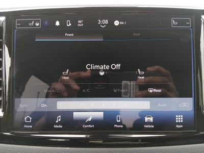 2024 Chrysler Pacifica — photo 17 view