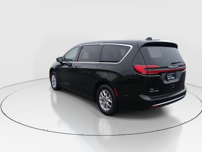 2024 Chrysler Pacifica — detail view