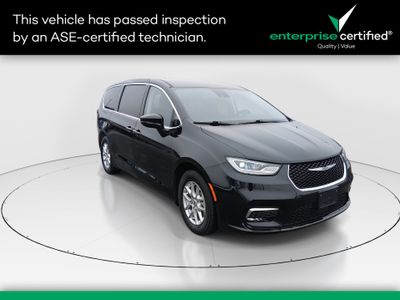 2024 Chrysler Pacifica Touring L FWD — front three-quarter view