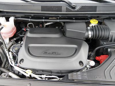 2024 Chrysler Pacifica — photo 9 view