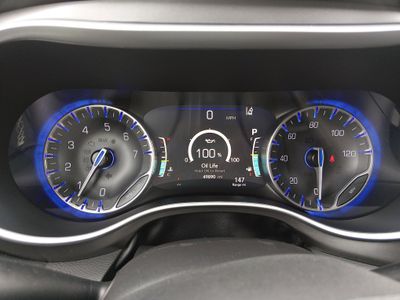 2024 Chrysler Pacifica — photo 14 view