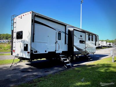 2022 CrossRoads Cameo — side profile view