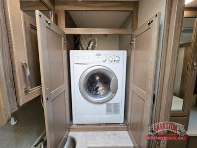 2018 Precept 33U — photo 40 view