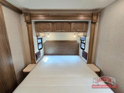2018 Precept 33U — photo 32 view