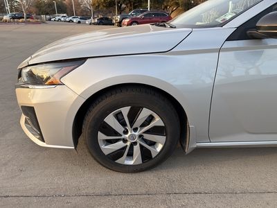 2024 Nissan Altima - Photo 2