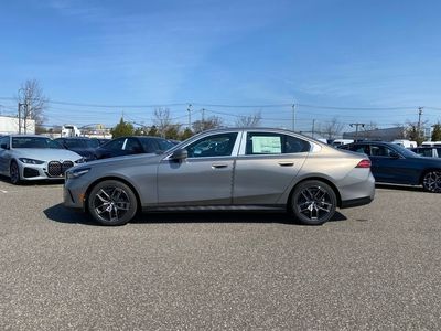 2026 BMW 5 Series - Photo 4