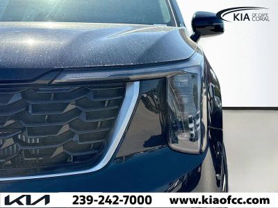2026 Kia Sorento — photo 8 view