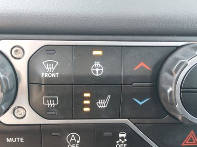 2024 Jeep Wrangler — photo 17 view