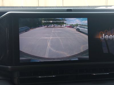 2024 Jeep Wrangler — photo 16 view