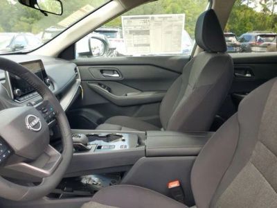 2026 Nissan Rogue — photo 8 view