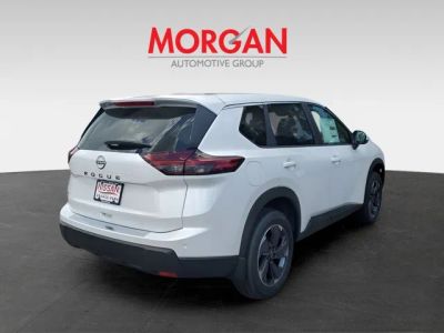 2026 Nissan Rogue — side profile view