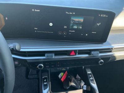 2026 Kia Sorento Hybrid — photo 12 view