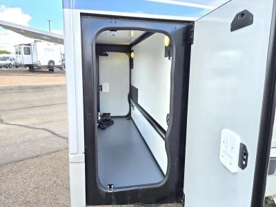 2025 Winnebago VIEW - Photo 34