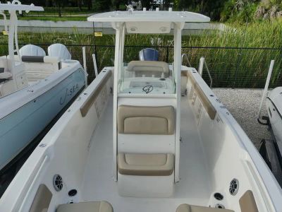 2019 Sailfish 241 CC — photo 15 view
