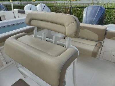 2019 Sailfish 241 CC — photo 11 view