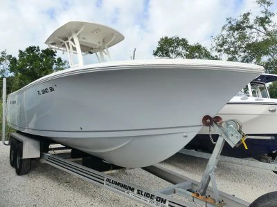 2019 Sailfish 241 CC — front three-quarter view