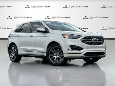 2019 Ford Edge Titanium in White Platinum Metallic Tri-Coat — front three-quarter view