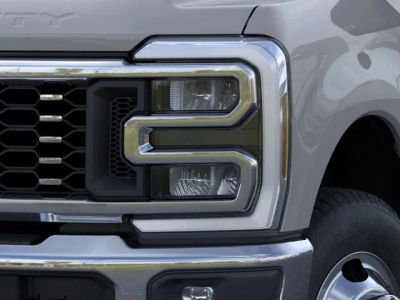 2026 Ford F-350SD - Photo 18