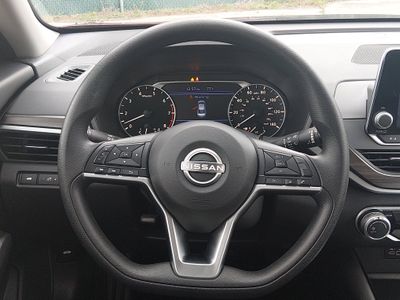 2024 Nissan Altima - Photo 12