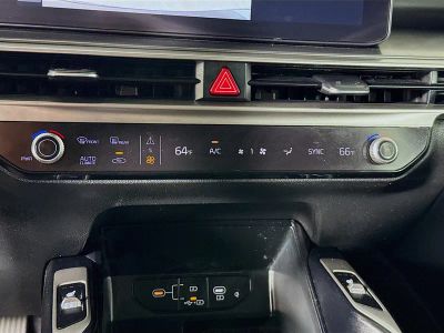2024 Kia Sorento — photo 16 view