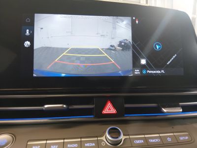 2024 Hyundai Elantra — photo 16 view