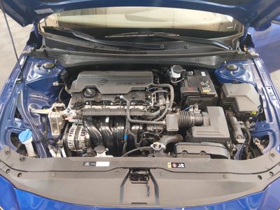 2024 Hyundai Elantra — photo 9 view