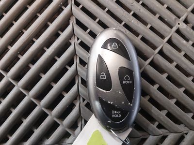 2024 Hyundai Elantra — photo 15 view