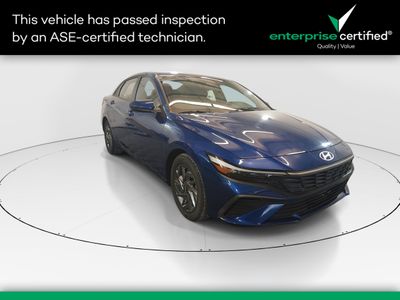 2024 Hyundai Elantra SEL IVT — front three-quarter view