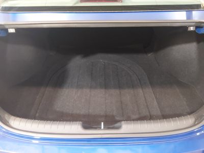 2024 Hyundai Elantra — photo 11 view