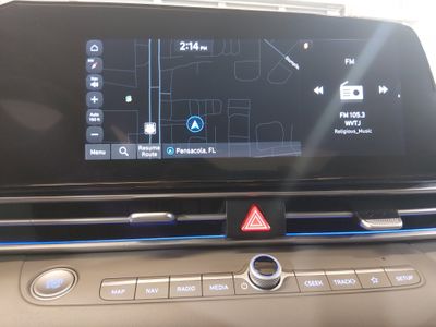 2024 Hyundai Elantra — photo 17 view