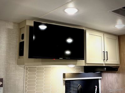 2026 Ember RV E-Series - Photo 9