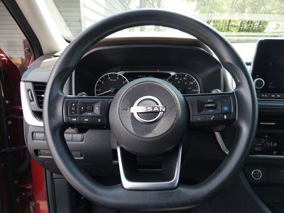 2023 Nissan Rogue — photo 12 view
