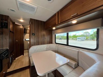 2025 Winnebago MINNIE WINNIE — photo 13 view