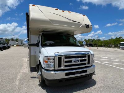 2025 Winnebago MINNIE WINNIE — front three-quarter view