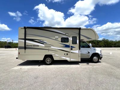 2025 Winnebago MINNIE WINNIE — photo 23 view
