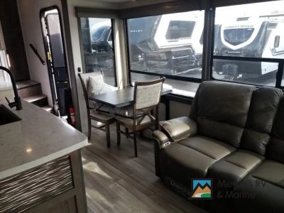 2022 Alliance RV Paradigm - Photo 6