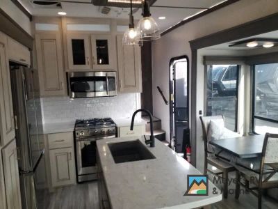 2022 Alliance RV Paradigm - Photo 11